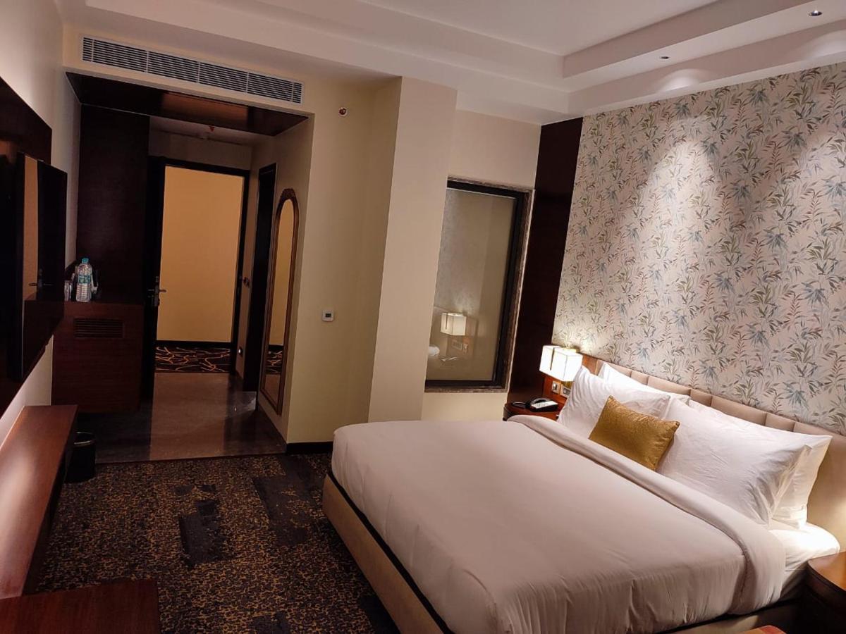 Hotel Peninsula Panchkula Εξωτερικό φωτογραφία